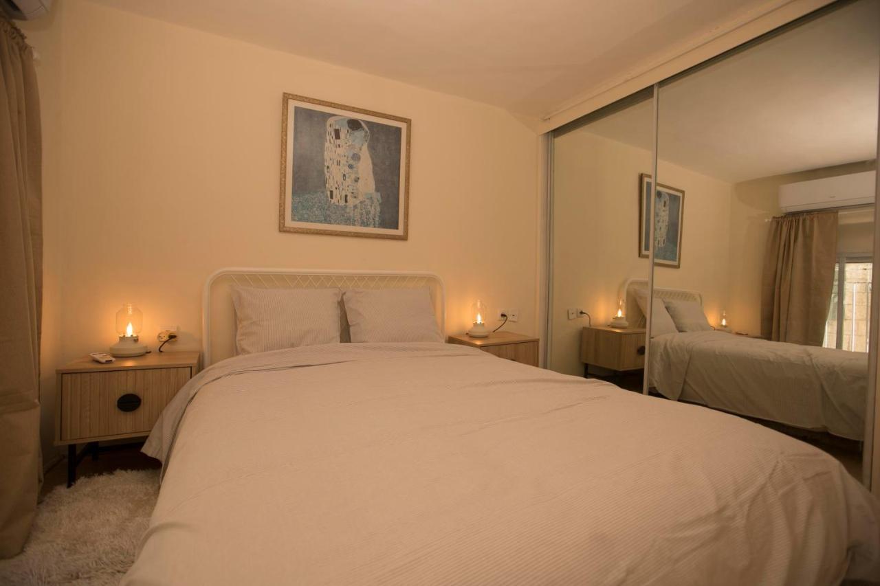 Historic 4-Bedroom Gem With Private Garden, Steps From Old City & Mamila Complex Kudüs Dış mekan fotoğraf