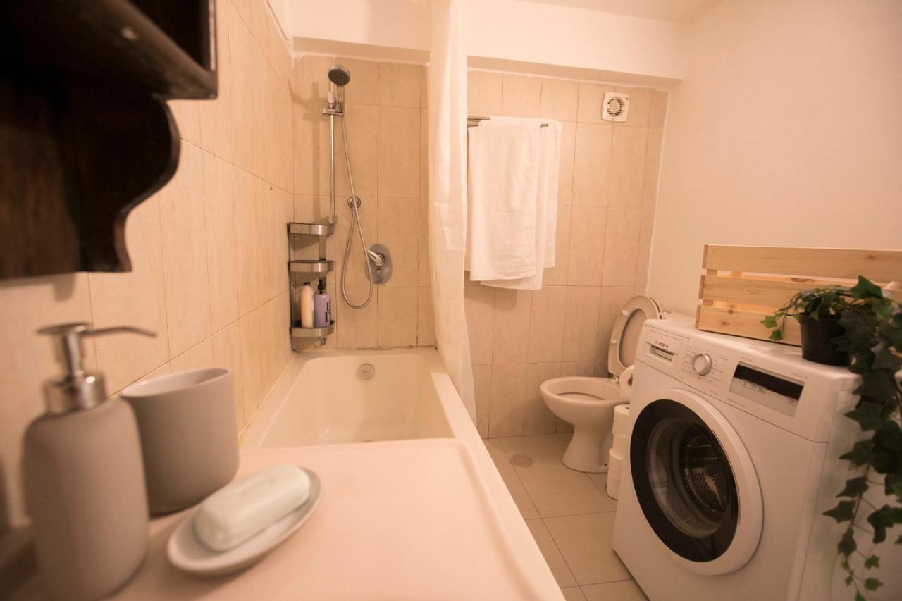 Historic 4-Bedroom Gem With Private Garden, Steps From Old City & Mamila Complex Kudüs Dış mekan fotoğraf